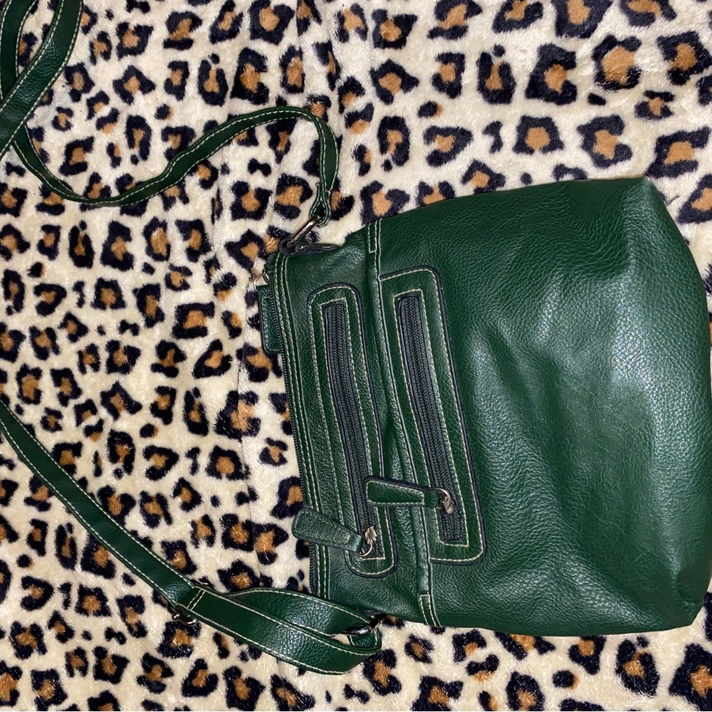 Non Name brand purses great condition!